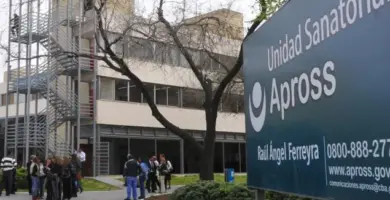 hospital ferreyra teléfono